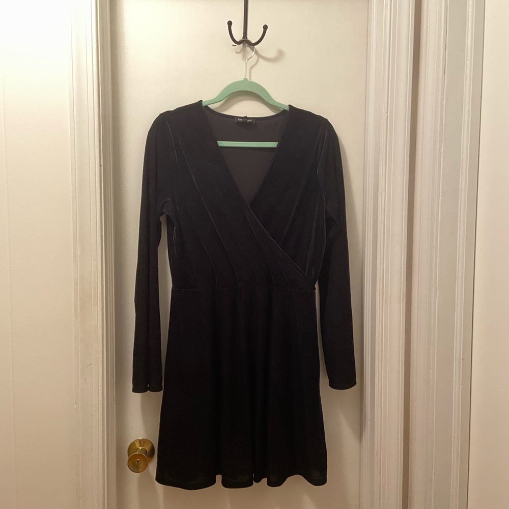 Black faux wrap ribbed velvet dress Large